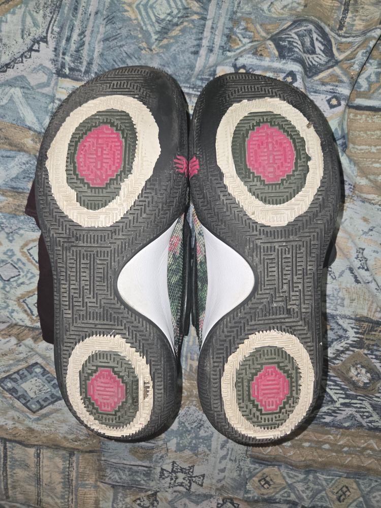 Nike Kyrie Irving 2 Floral Shoes - photo 5