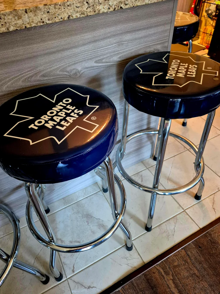 Toronto Maple Leafs Bar Stools image indicator(2)