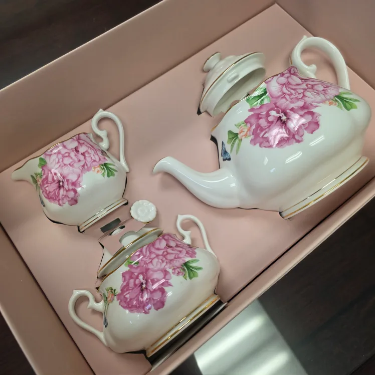 Royal Albert Miranda Kerr Teapot Set thumbnail