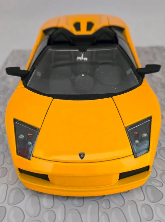 Jada Toys1:24 Lamborghini Murcielago Roadster Diecast Car Yellow image indicator(2)
