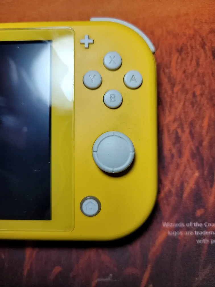 Nintendo Switch Lite - Yellow image indicator(4)
