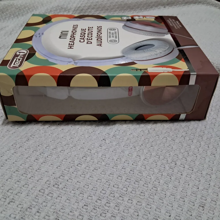 Mini Headphones - New in Box image indicator(4)