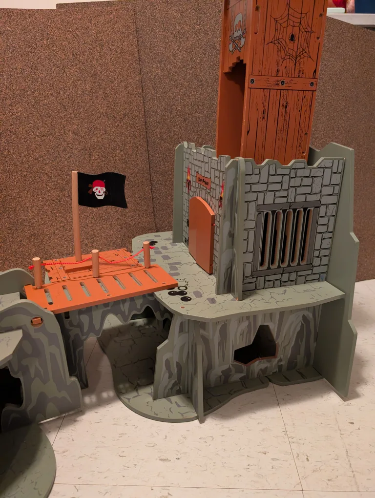 Wooden Castle Play Set image indicator(6)