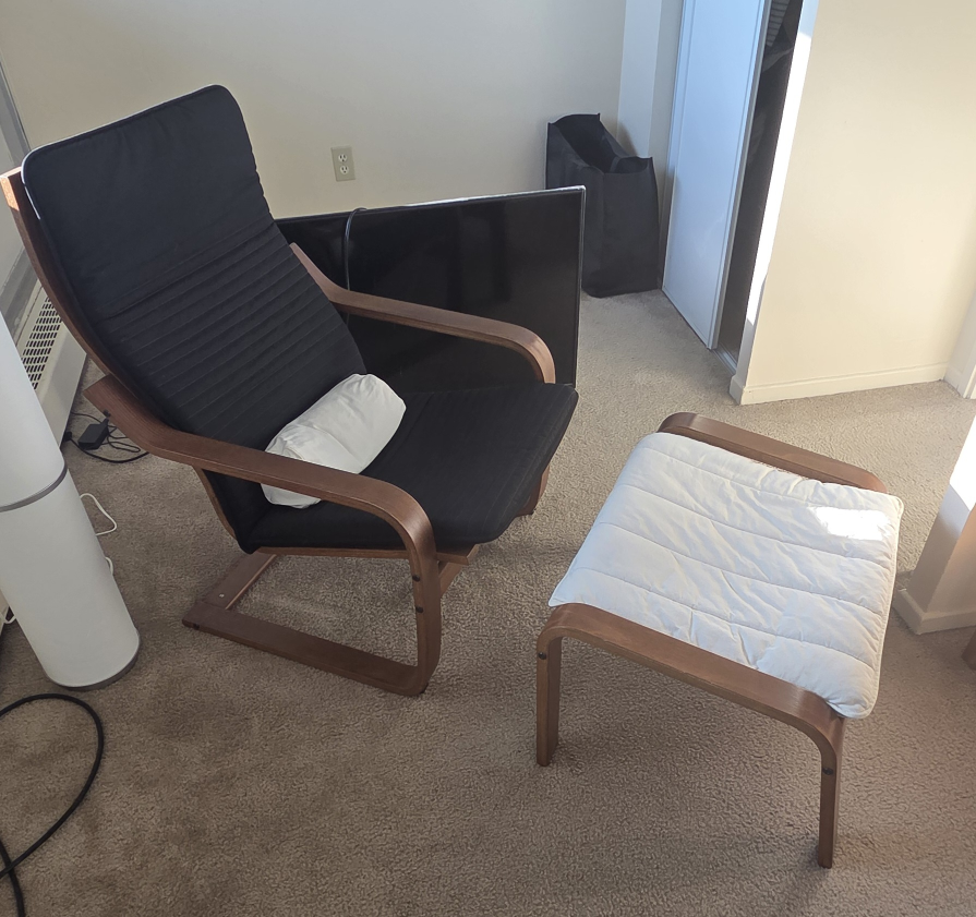 Ikea poang Chair with Footstool💚 - photo 3