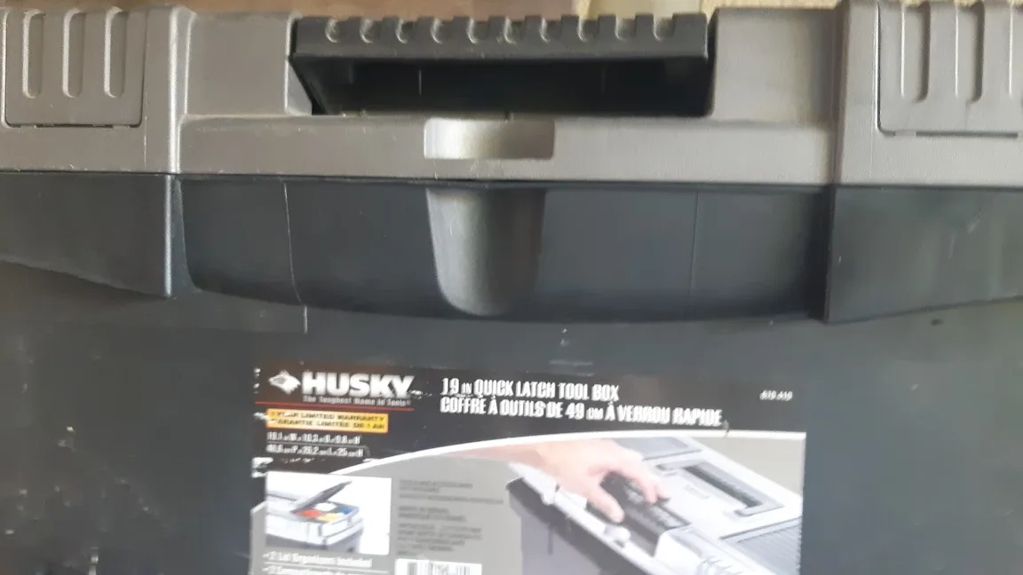 Husky 19 inch Quick Latch Tool Box thumbnail