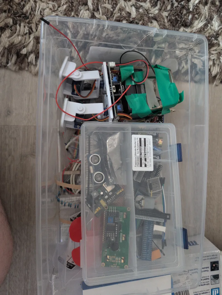 Electronics Lot: Mastercraft Soldering Station, Uno R3 chips image indicator(4)