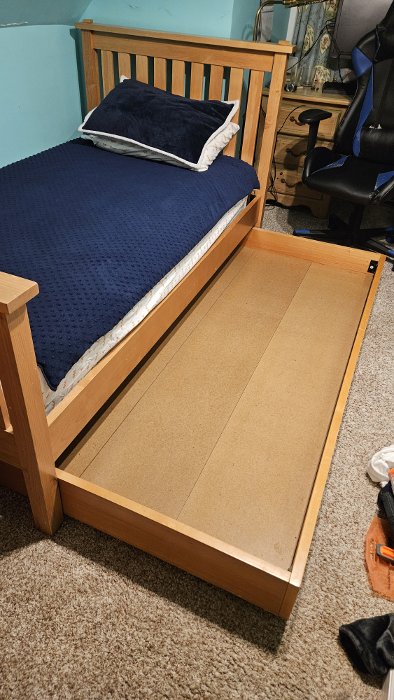 Twin Land of Nod Bed Frame with Pull Out Trundle - photo 4