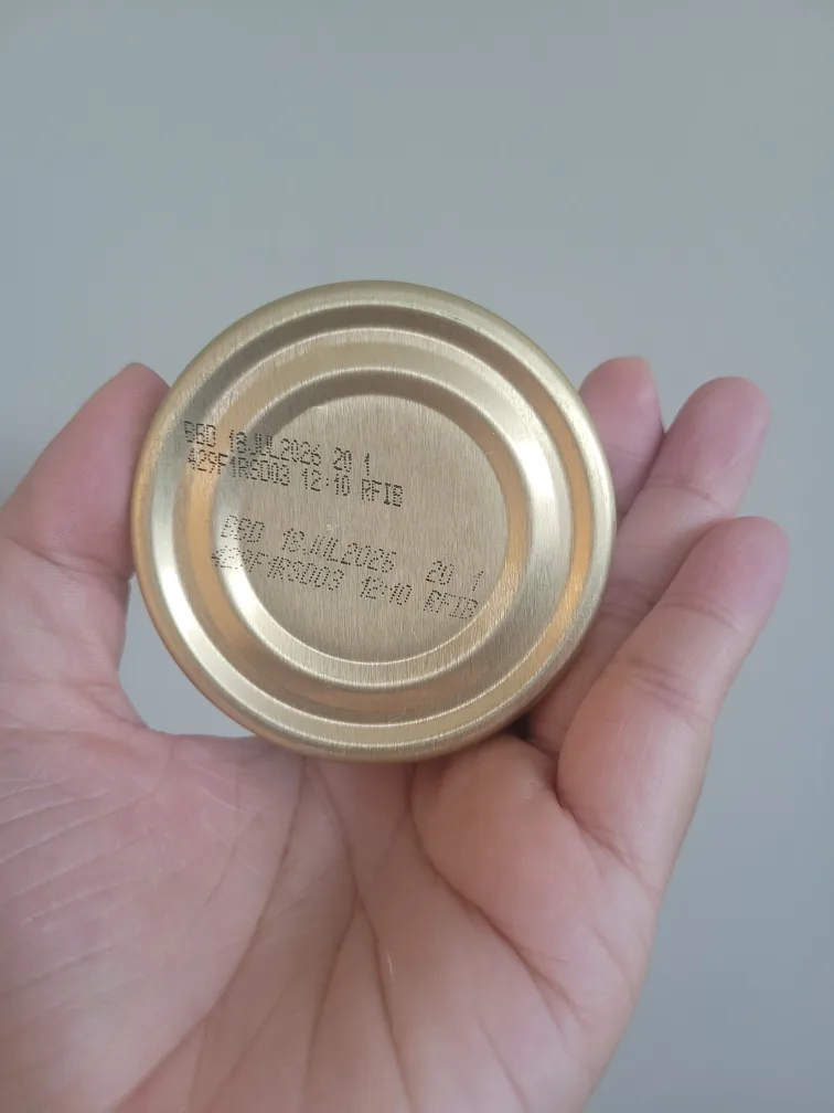 royal canin hair and skin wet cat food image indicator(2)