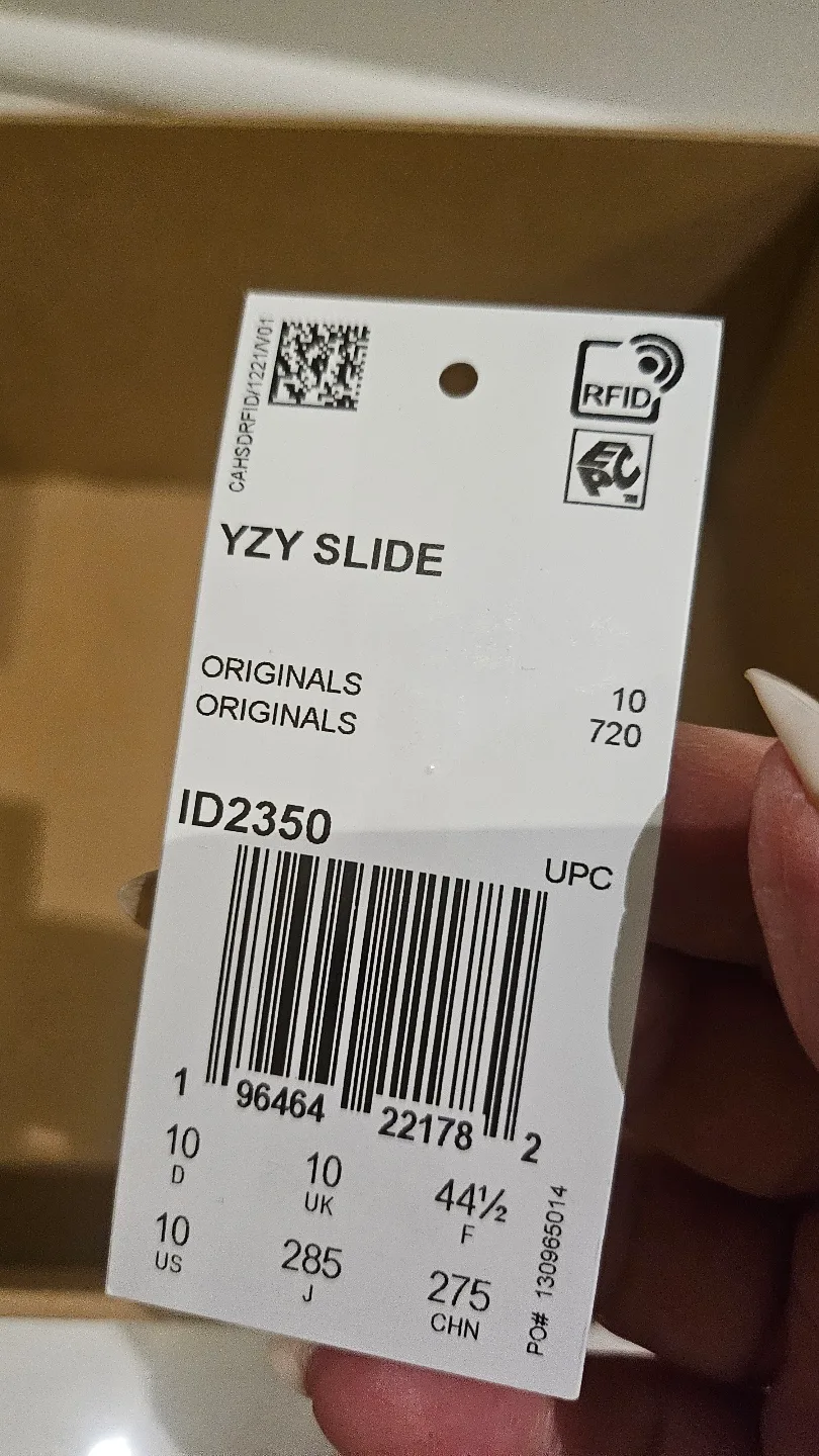 Yeezy Slide size 10 Brand New AUTHENTIC image indicator(4)