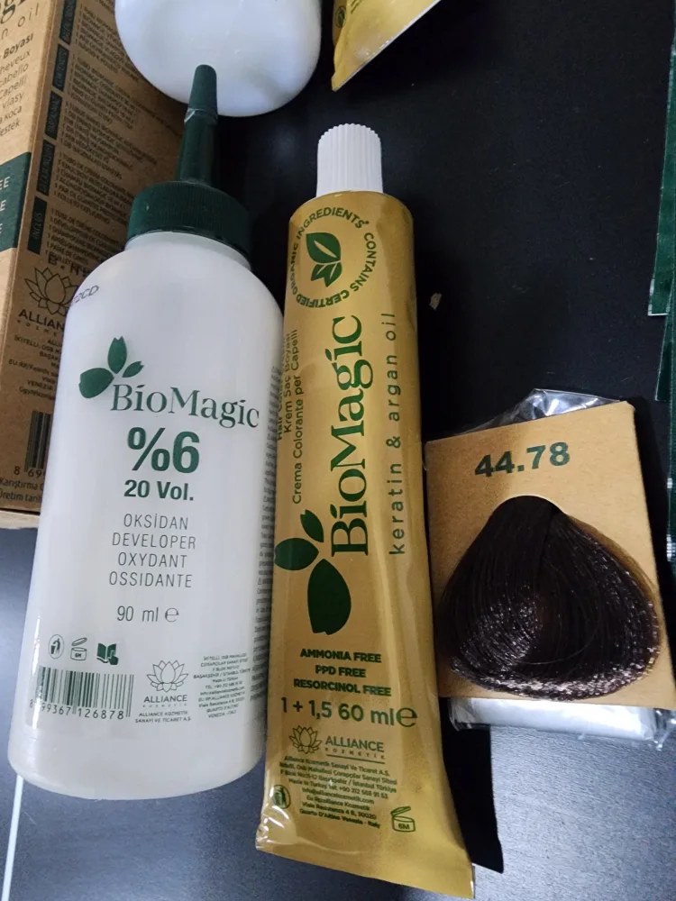 BioMagic Keratin & Argan Oil Hair Dye image indicator(2)