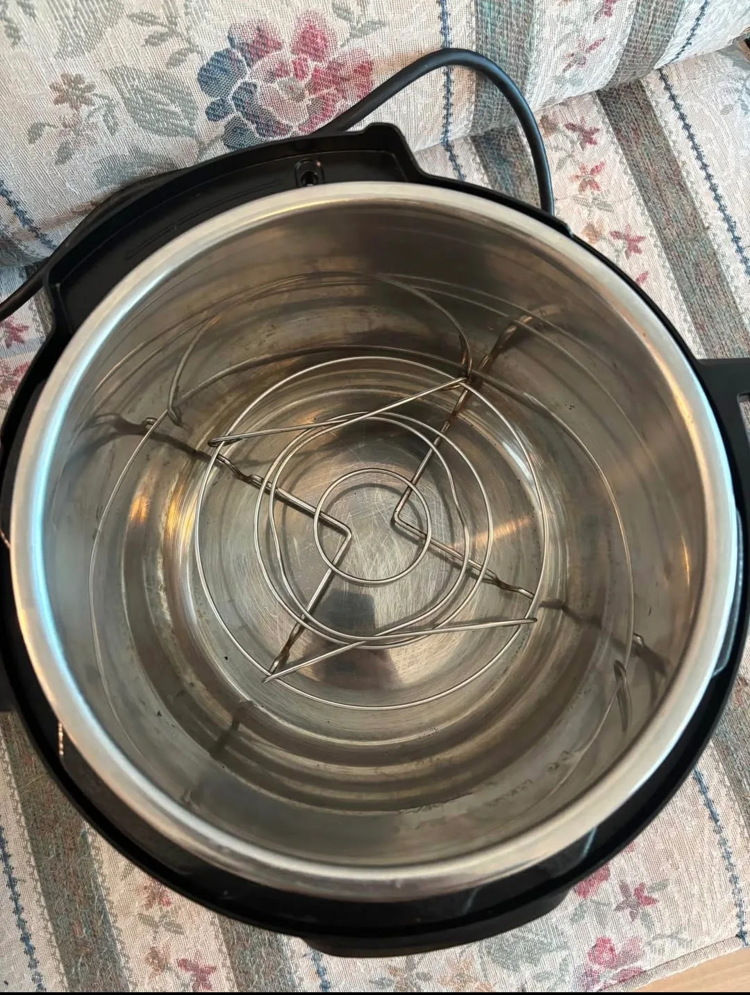 Instant Pot Viva Multi-Use Programmable Pressure Cooker image indicator(2)