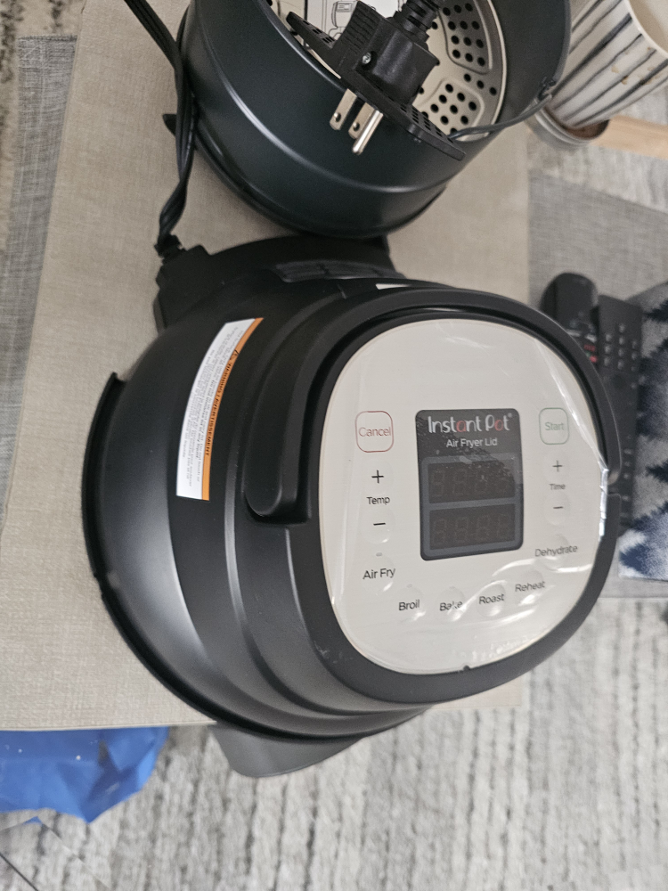 Used Instant Pot Viva and Brand New  Air Fryer Lid Brand New - photo 2