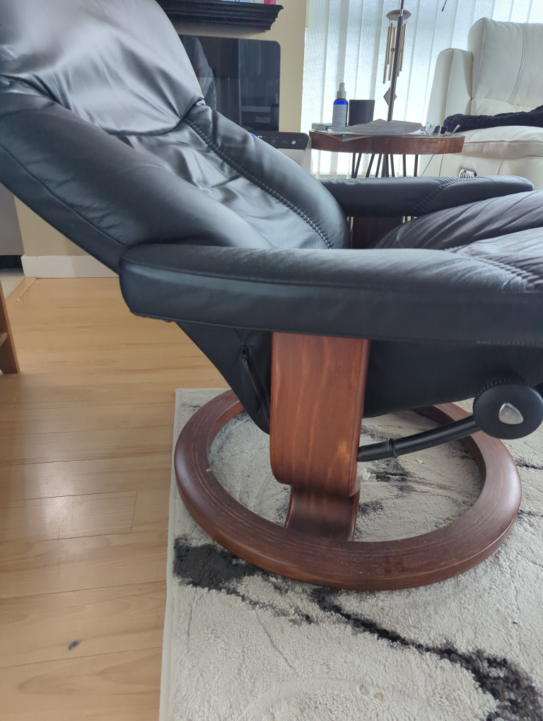 Stressless Black Leather Recliner and Ottoman - photo 3