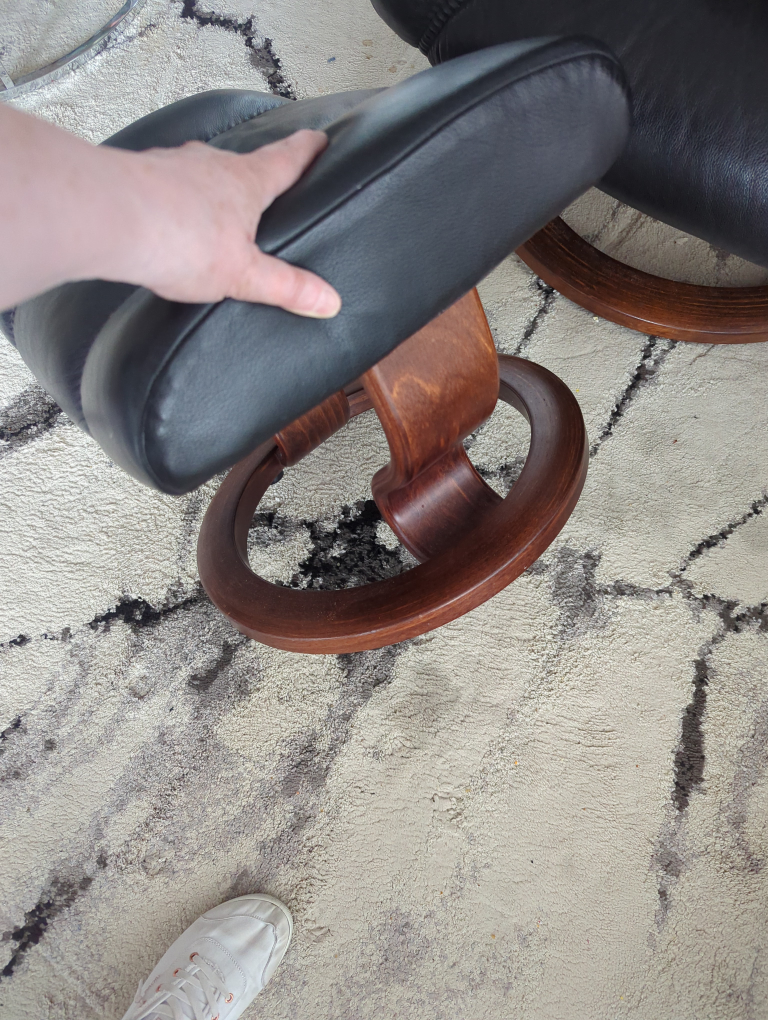 Stressless Black Leather Recliner and Ottoman - photo 5