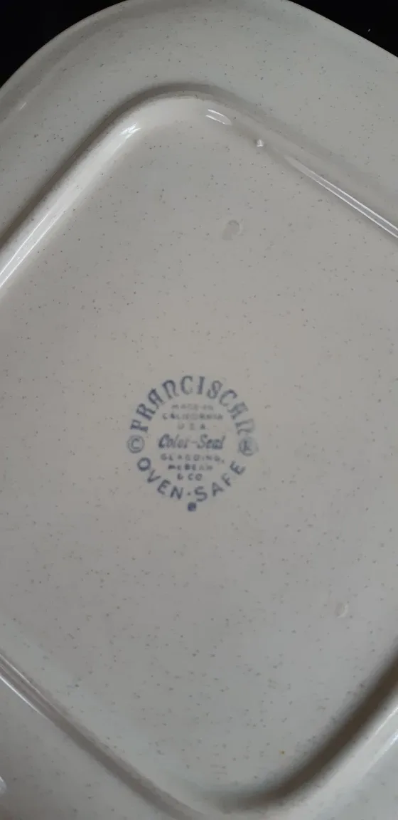 2 Vintage Franciscan Ware Plates image indicator(3)