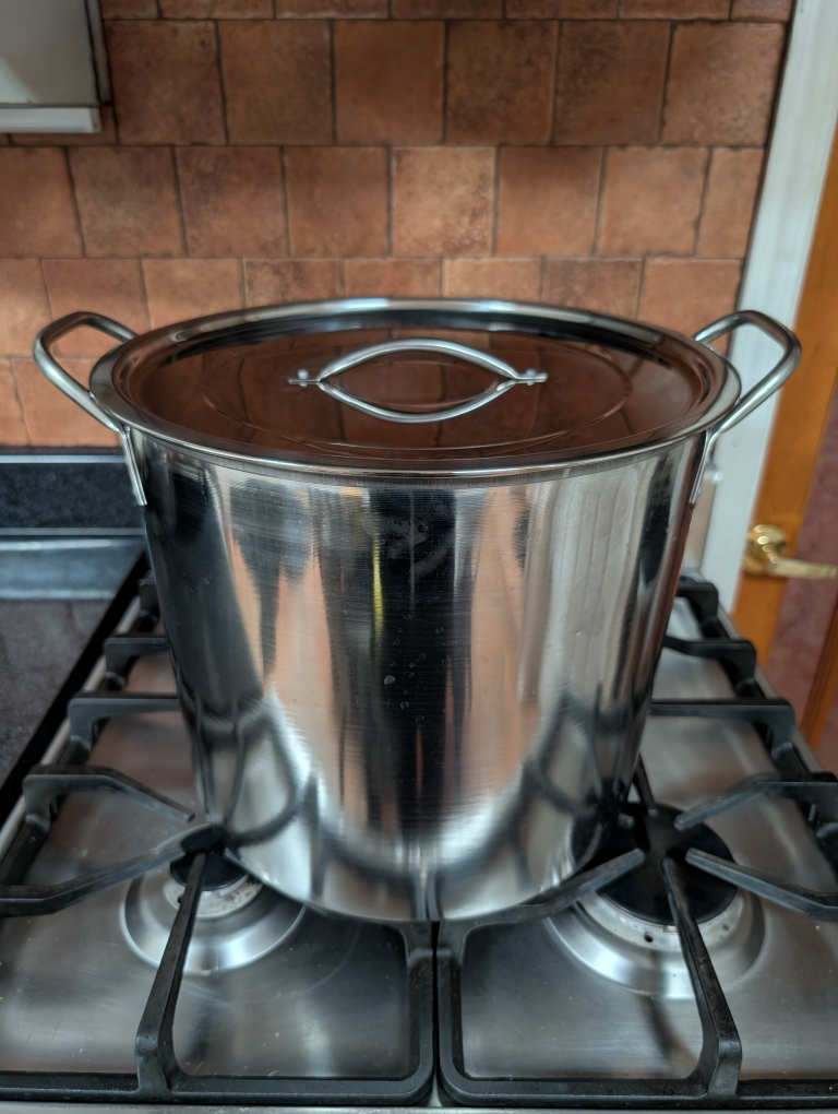 Large 5-Gallon Stainless Steel Brewing Pot with Lid 🍲