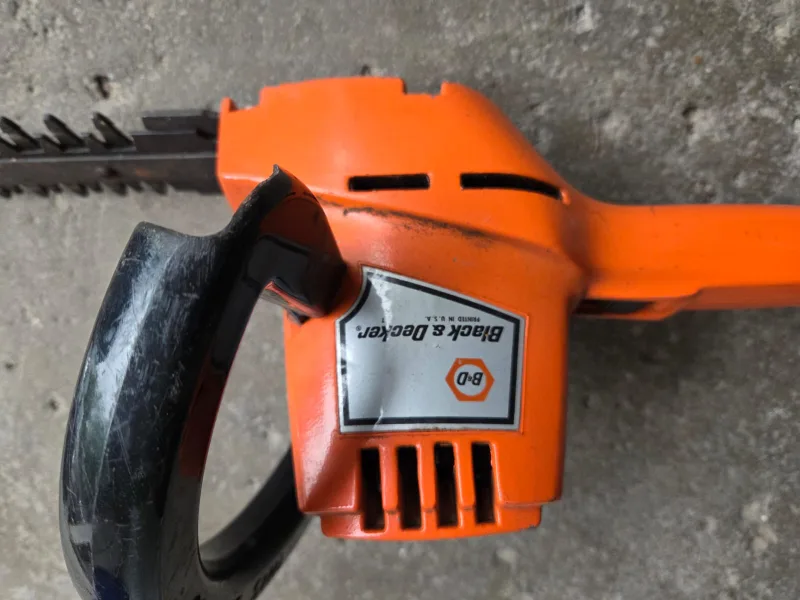 Black & Decker Hedge Trimmer thumbnail