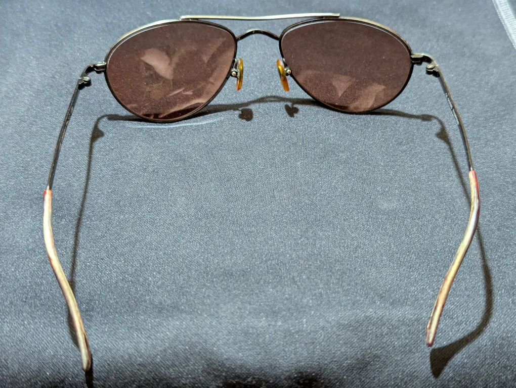 Guess Aviator Sunglasses - Style 106809.1 thumbnail
