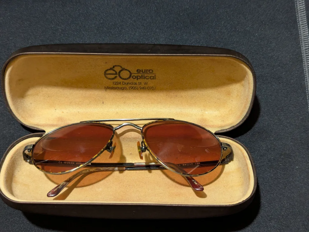 Guess Aviator Sunglasses - Style 106809.1 image indicator(6)