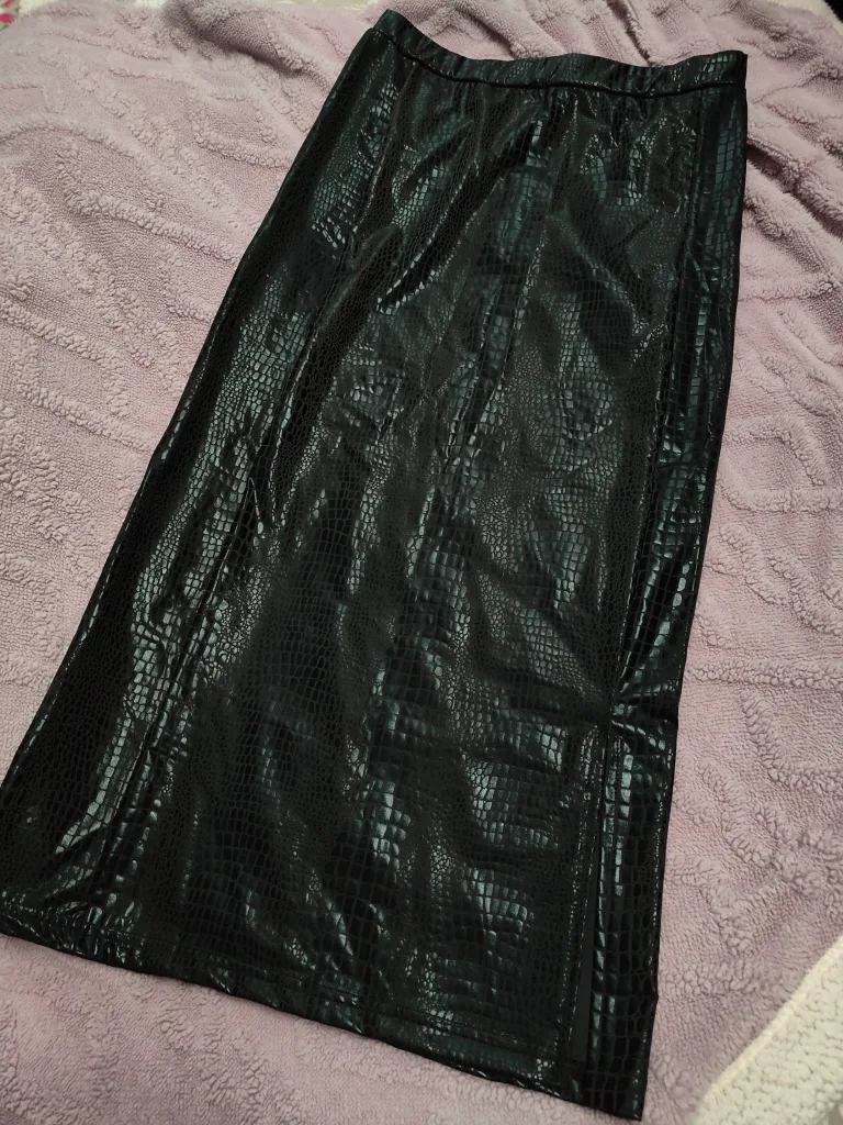 New ❤️ Gorgeous Skirt image indicator(3)