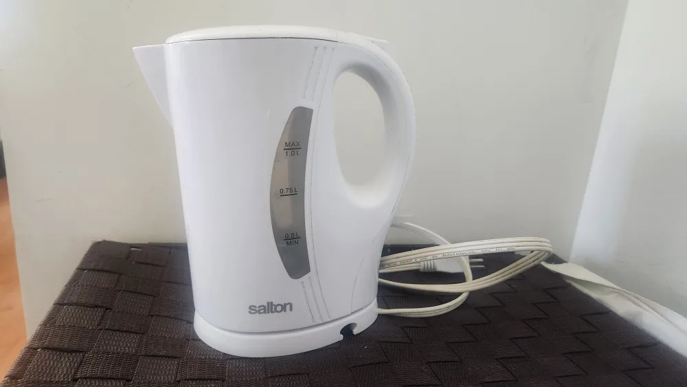 Salton Electric Kettle thumbnail