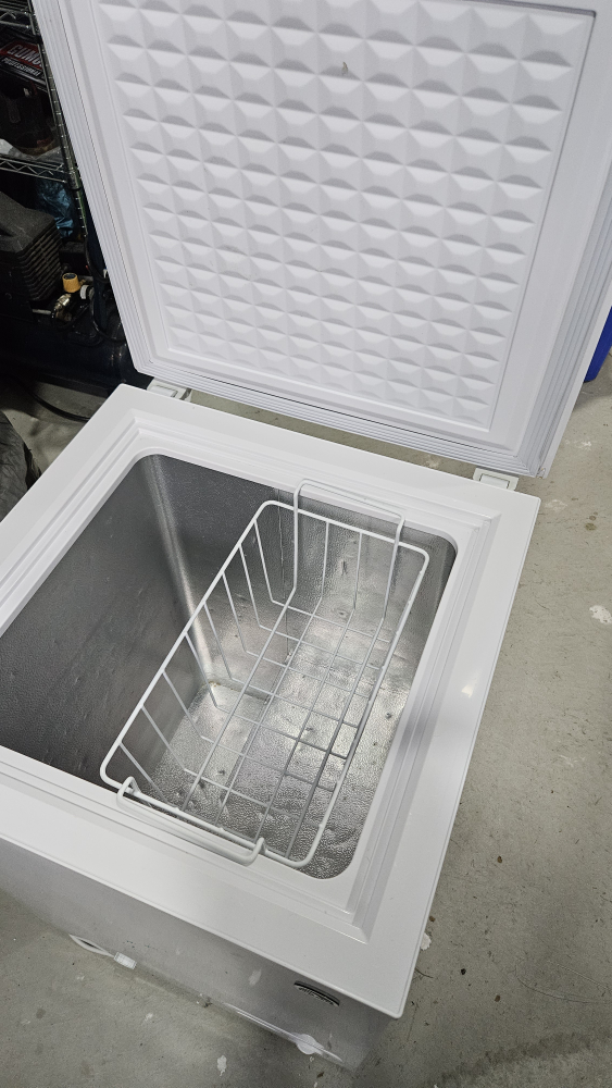Igloo Chest Freezer - photo 4