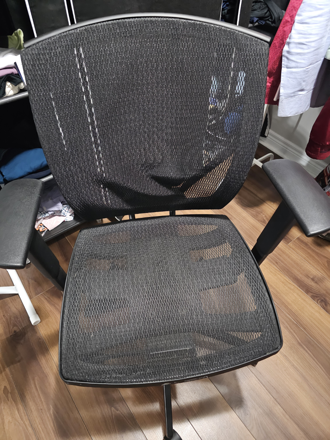 Black Mesh Office Chair - photo 2