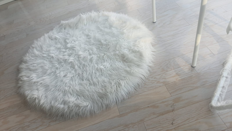 White Round Faux Fur Rug