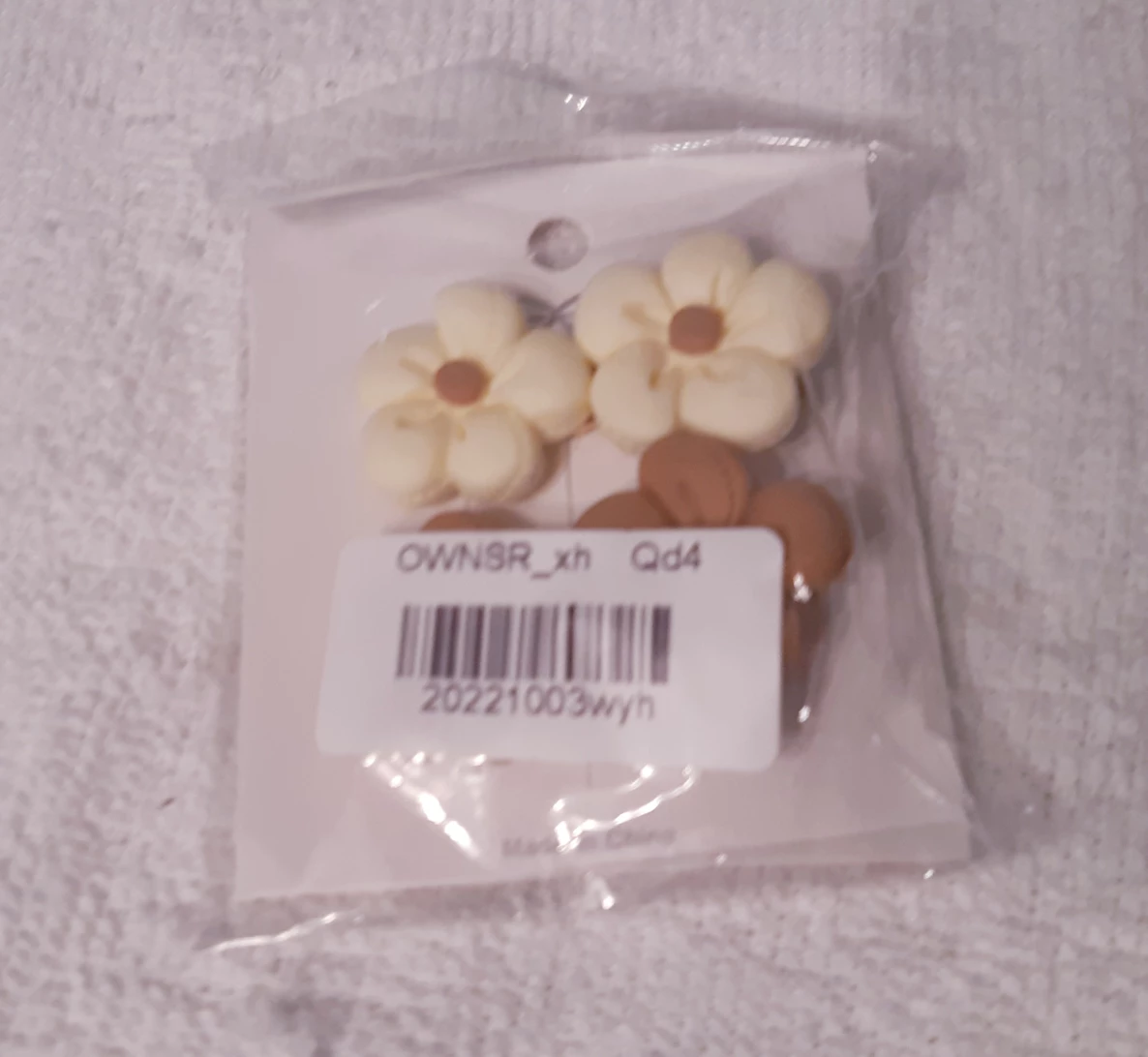 Hair Clips - Variety of Styles - photo 2