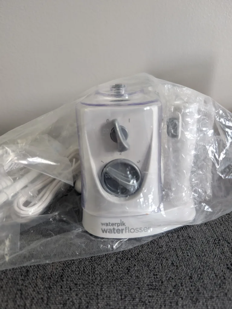 Waterpik Water Flosser thumbnail