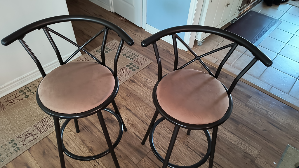 Set of 2 Swivel Bar Stools