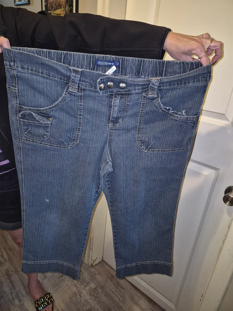 Thyme Jeans Denim Crop Pants thumbnail