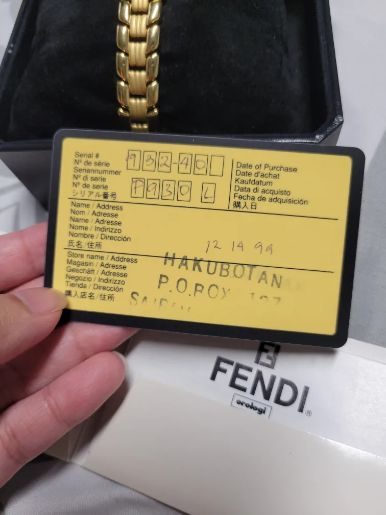 Fendi Gold Watch image indicator(8)