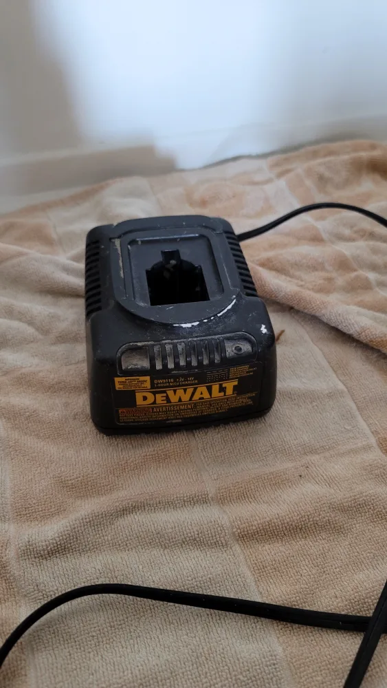 DEWALT Battery Charger thumbnail