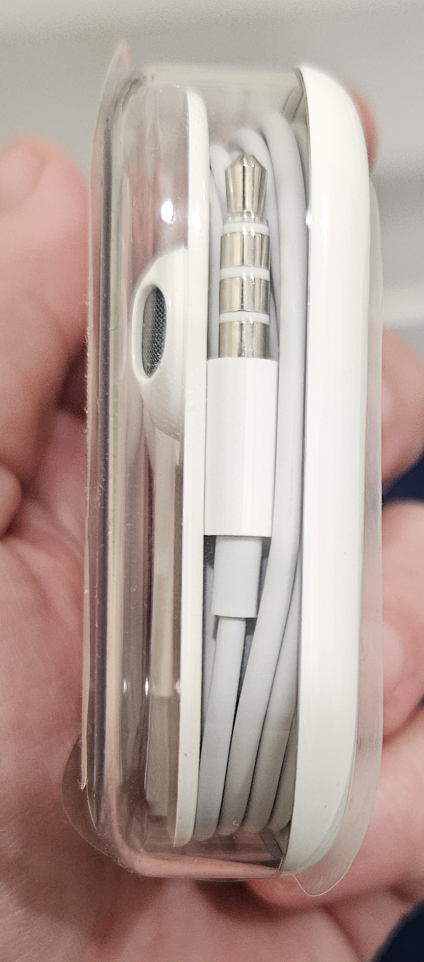 Apple EarPods.. brand new - photo 2
