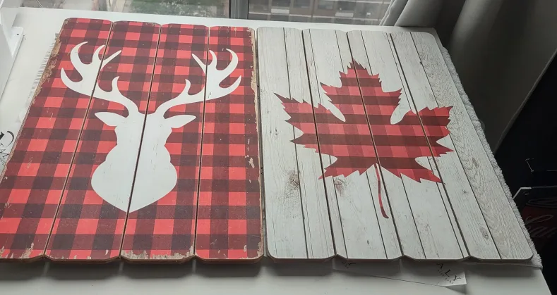 Rustic Wood Pallet Art - Maple Leaf & Deer image indicator(2)