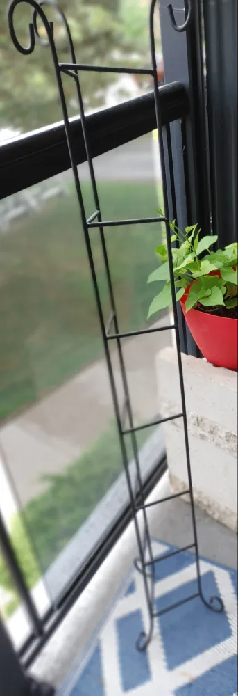 Metal Ladder Stand thumbnail