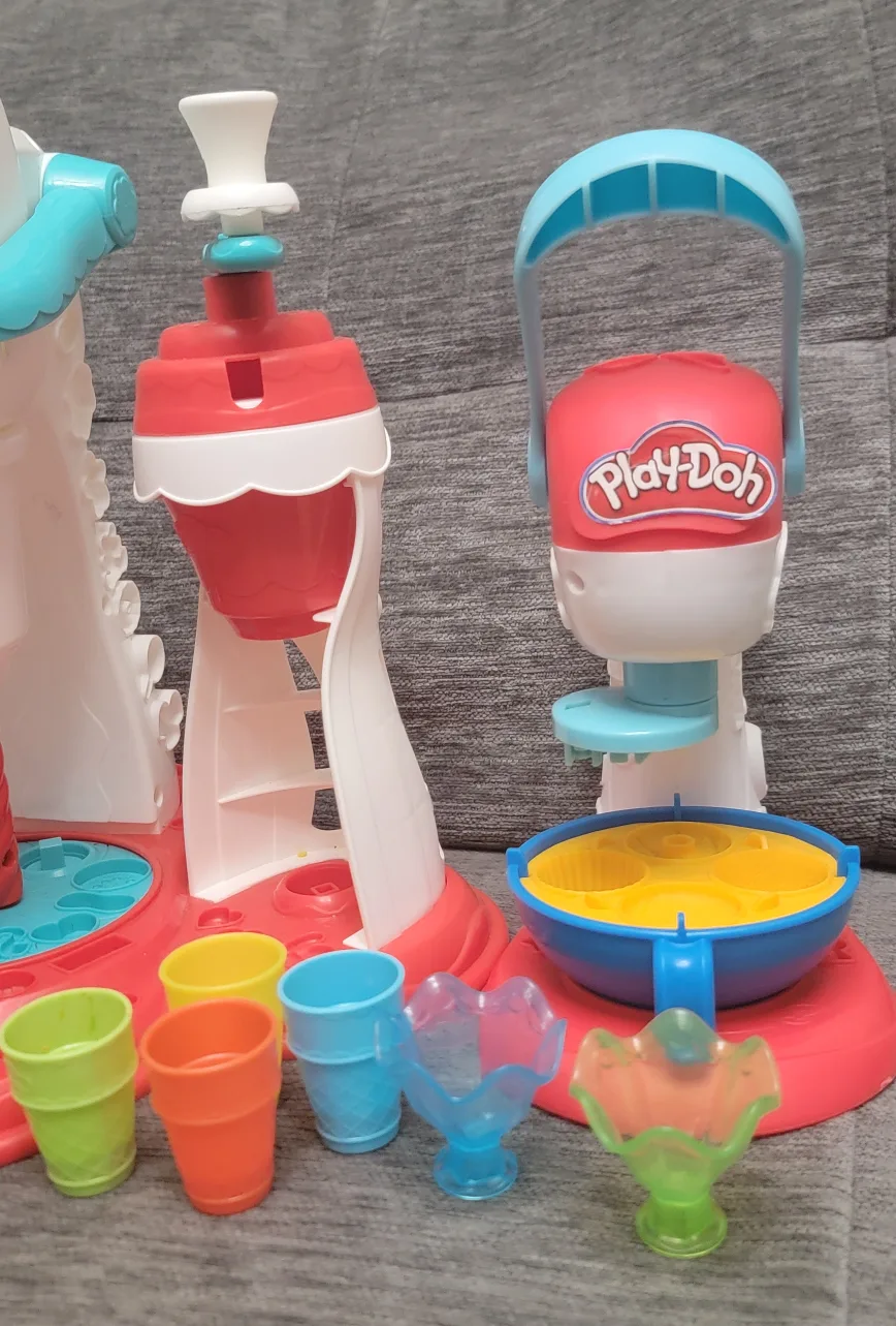 Play-Doh Ice Cream Set image indicator(3)