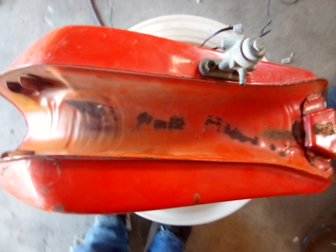Suzuki motorcycle fuel tank - photo 5