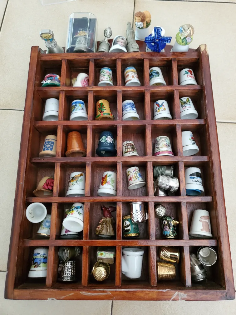 Vintage Thimble Collection Display thumbnail
