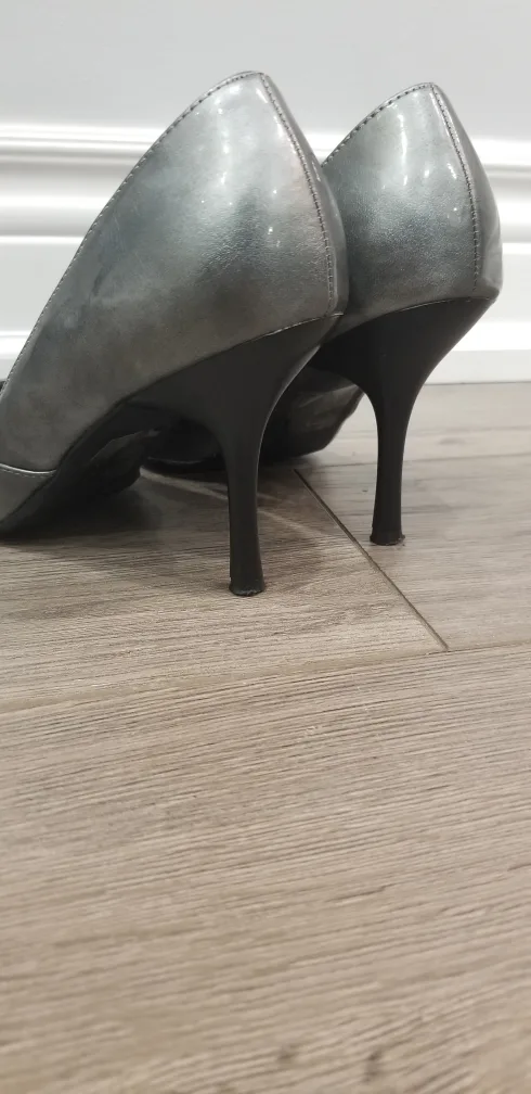 EUC - Spring Vegan Leather Charcoal Grey Pumps Size 6.5 USA image indicator(4)