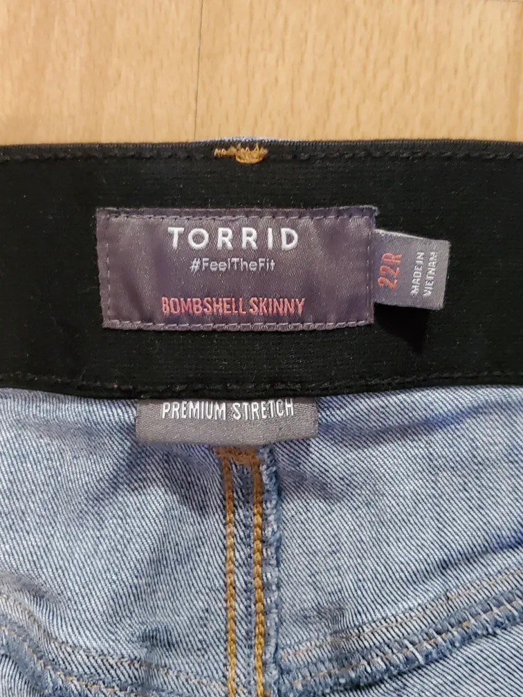 Torrid Bombshell Skinny Jeans image indicator(3)