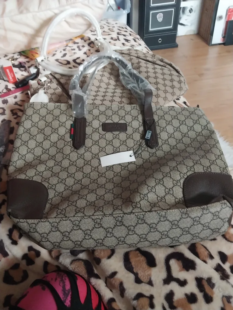 lovely Gucci bag thumbnail