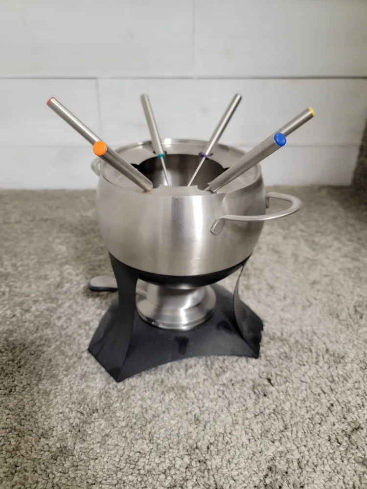 Fondue Pot with Forks thumbnail