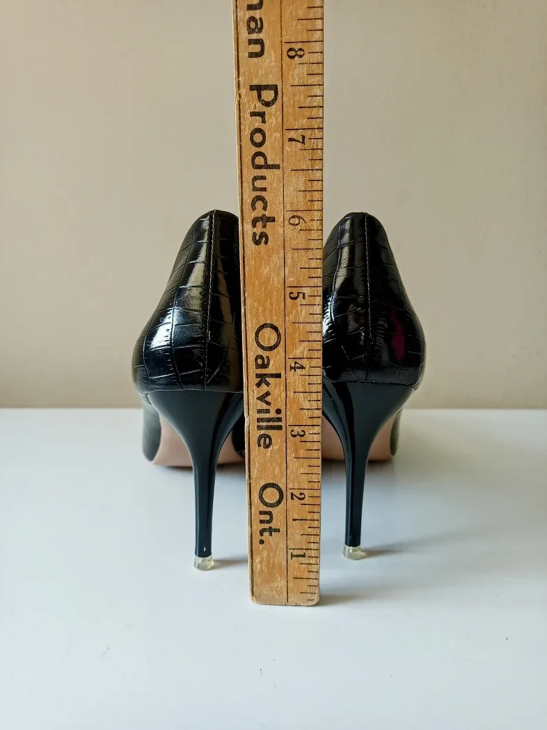 Worn 1x~Stiletto Heels size 8 image indicator(4)