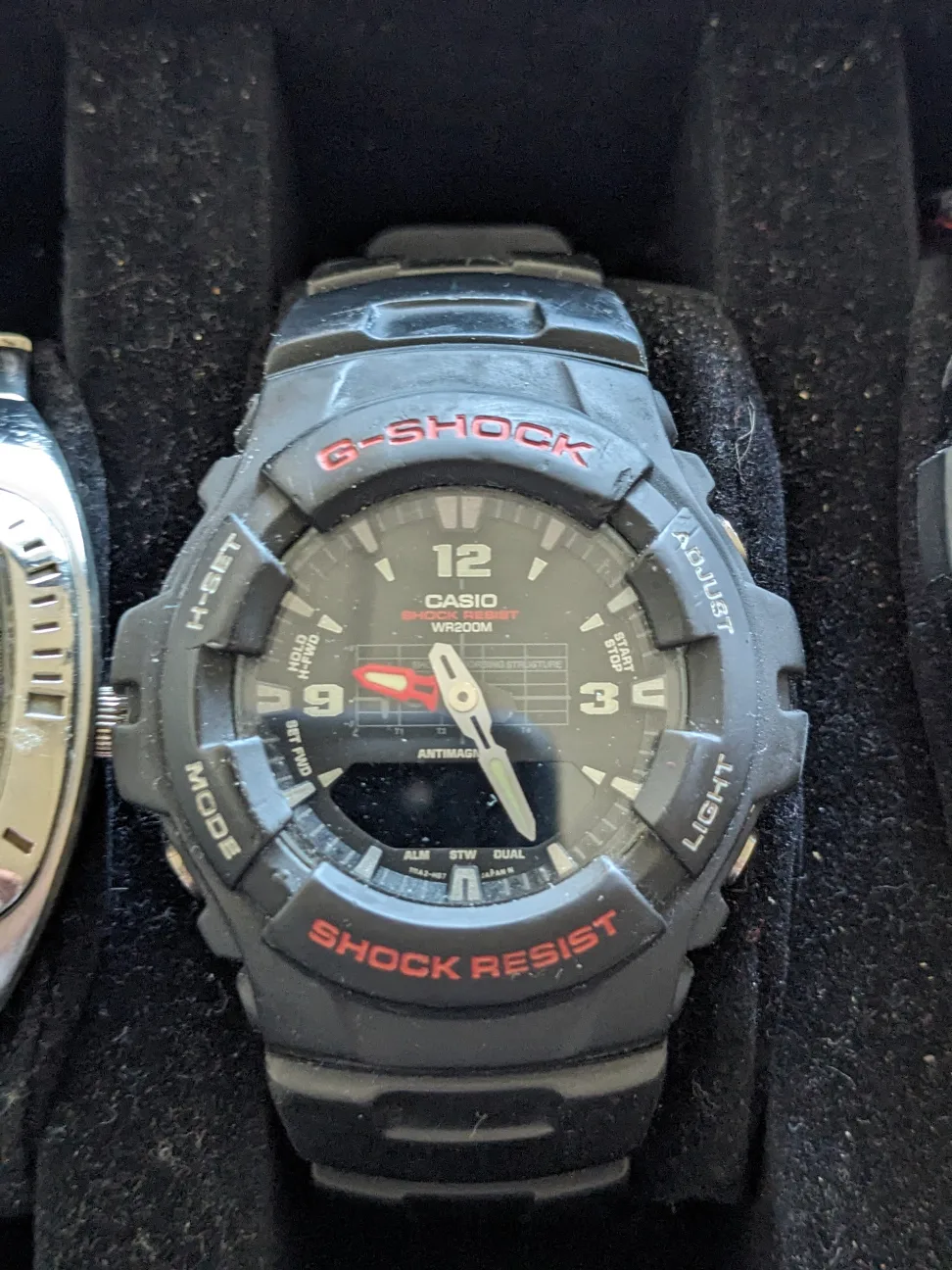 Watch bundle with display case - (Fossil/Nixon/G-Shock) image indicator(6)