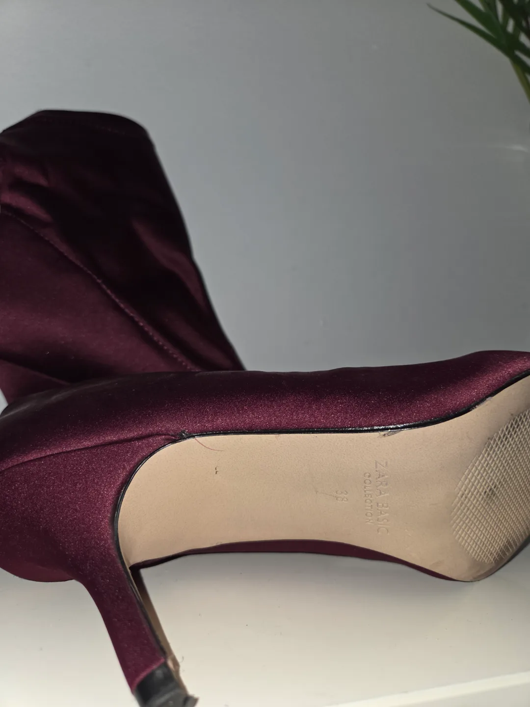 Burgundy Heeled Boots Zara image indicator(2)