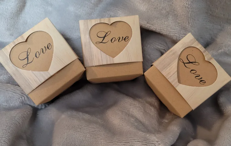 Lot of 98 Heart Shaped 'Love' Gift Boxes image indicator(3)