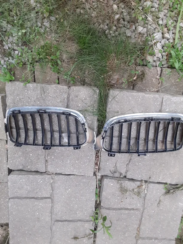 BMW 3x 5x series Pair of Car Grilles thumbnail