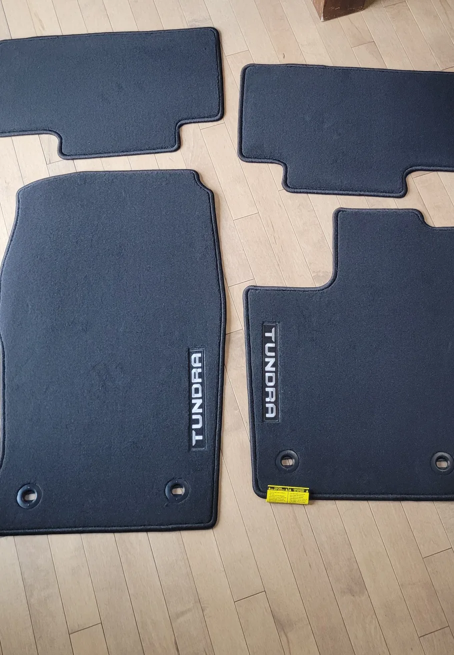 Toyota Tundra Floor Mats - Black image indicator(6)